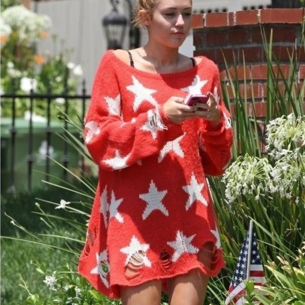 Wildfox Seeing Stars Oversized Women's Sweater Size Small ASO Taylor Swift Miley - Picture 2 of 7